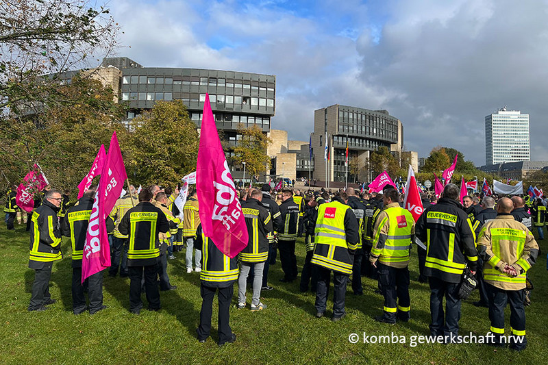 Mahnwache_feuerwehr_duesseldorf_26102023_ 